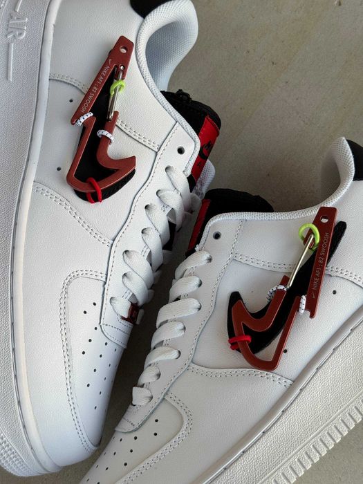 Мужские кроссовки Nike Air Force 1 '07 PRM "Mousqueton Swoosh Rouge"