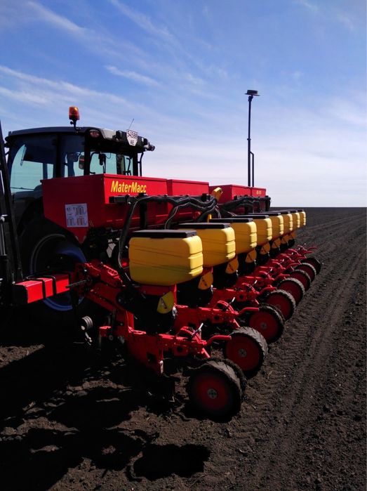 Трактор Massey Ferguson MF 6713