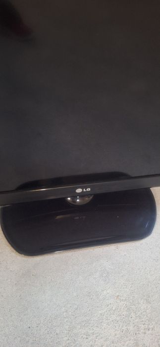 Televisão LG 32" (Modelo 32LS3500) c/ Comando – Excelente Estado