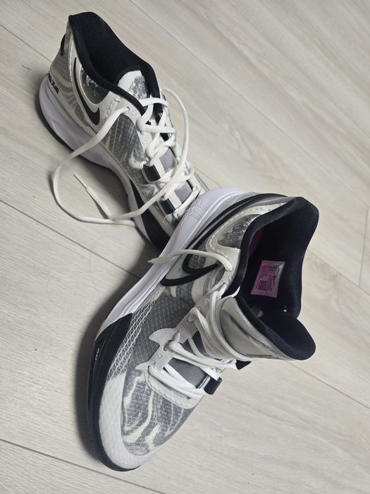 Кросівки розмір 44,5 Nike Kyrie 8