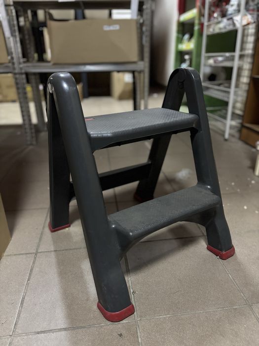 Stołek drabinka curver