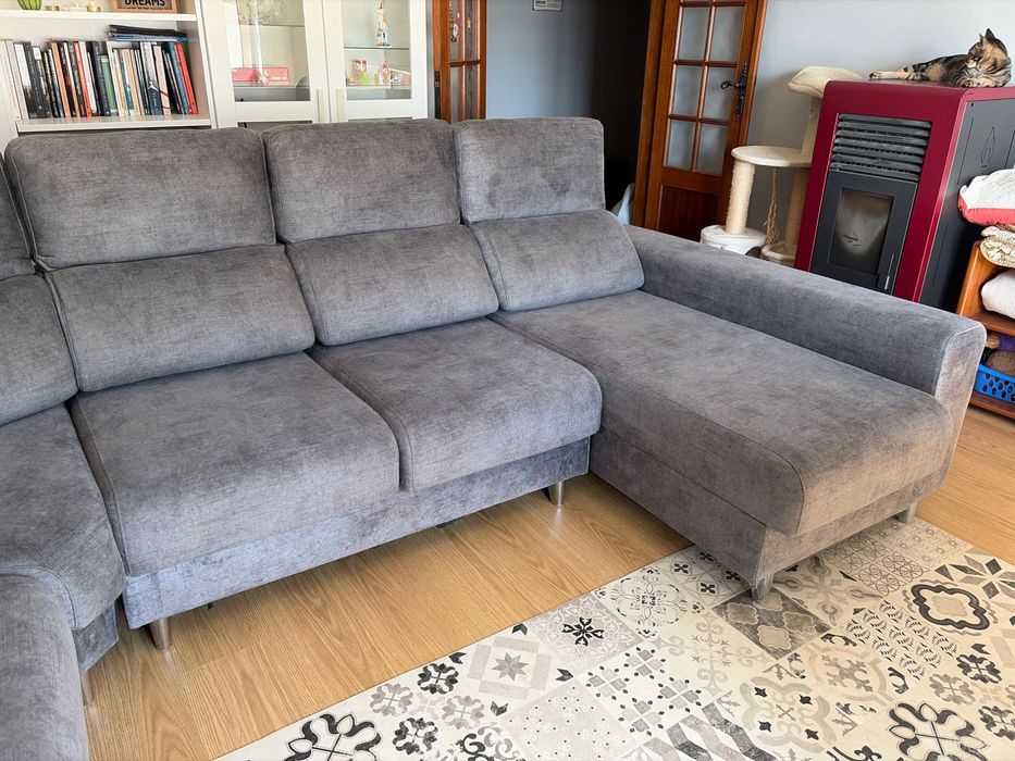 Sofás e mobilia de casa