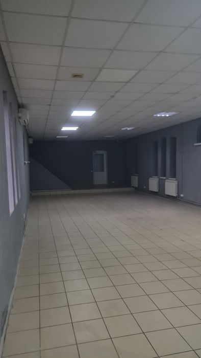 Оренда  .Приміщення 100 кв.м .У центрі міста