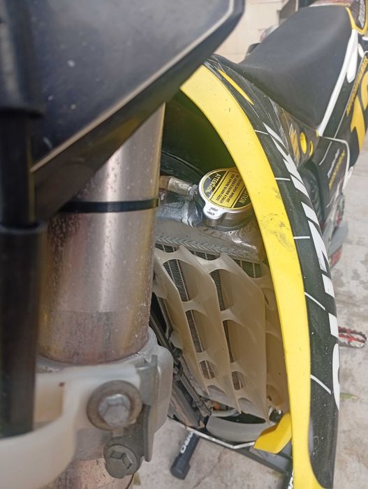 Vendo Suzuki rmz 250 4t