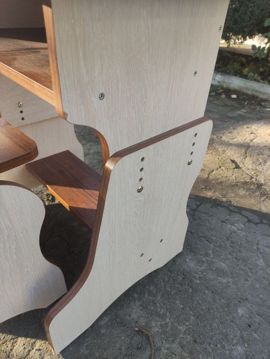 Стіл письмовий дитячий