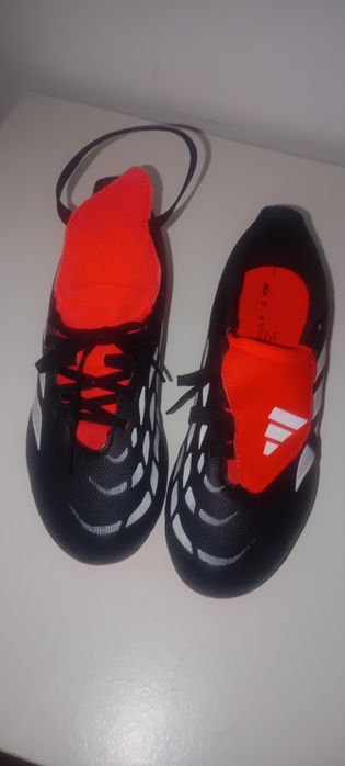 Chuteiras Adidas Predator tamanho 36