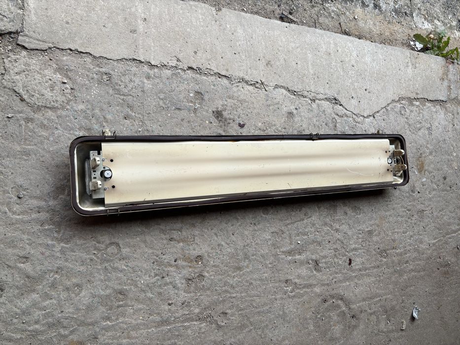 Oprawa świetlówkowa vintage prl