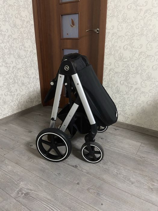 Прогулянкова коляска Cybex Balios S Lux 2022