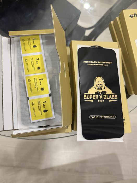 Комплект защитных стекл Iphone