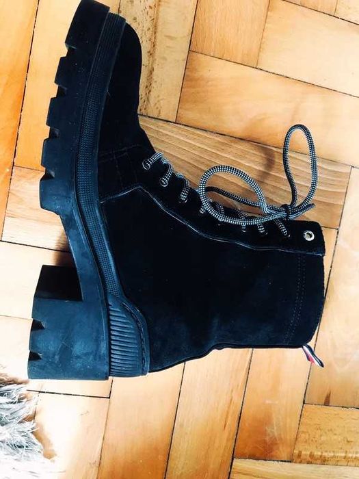 TommyHilfiger Botki trapery na Zamek i sznurówki Skóra naturalna zamsz