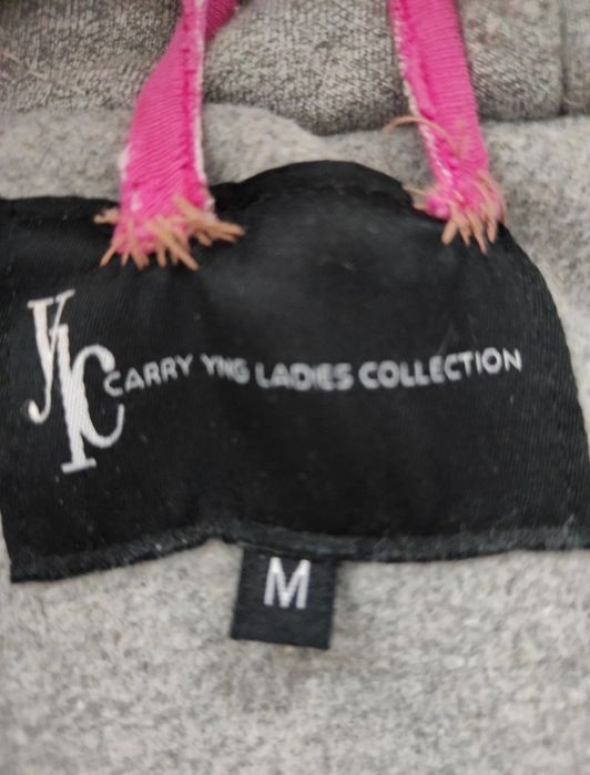 Szary damski zimowy płaszcz Carry M