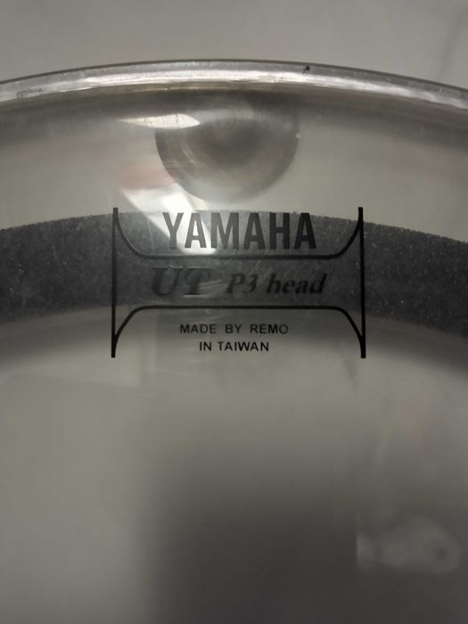 Naciągi Bass Drum 20 cali  Remo Powerstroke Colortone ; Yamaha