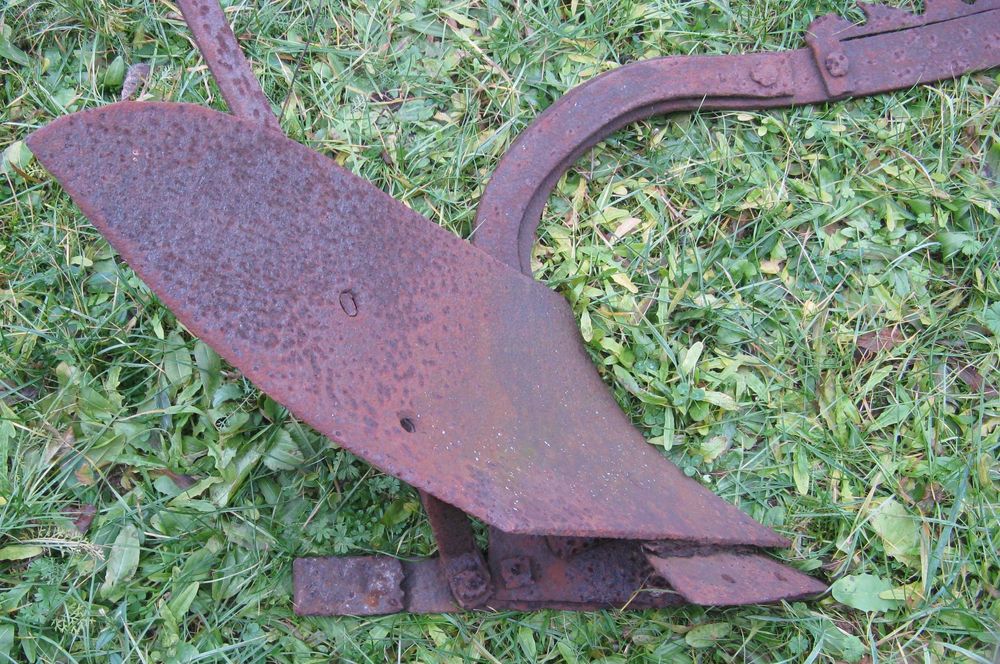 Pług konny zabytkowy