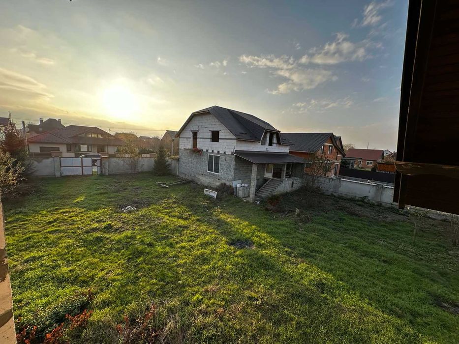 Продається 2 будинки в смт. Буштино