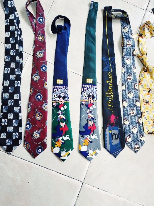Gravatas disney em bom estado