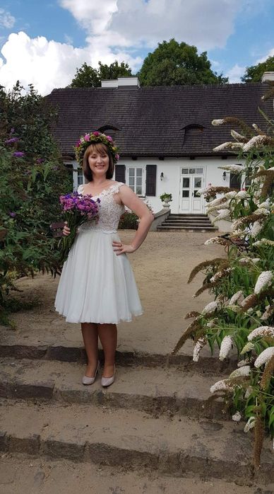 Krótka suknia ślubna