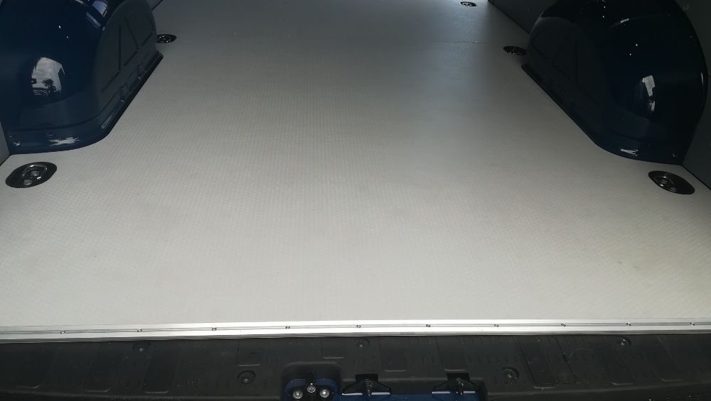 Zabudowa busa podłoga do Opel COMBO L2