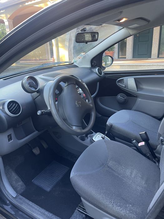 Peugeot 107 caixa automática
