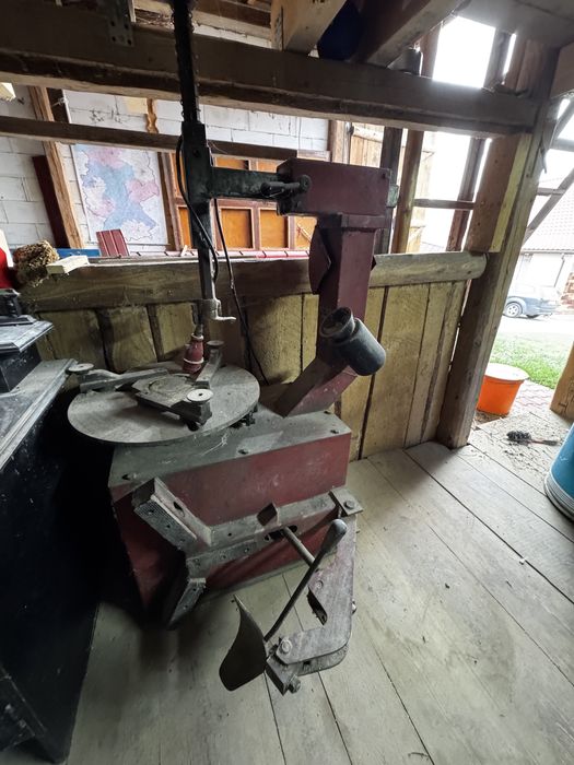 Montażownica do opon