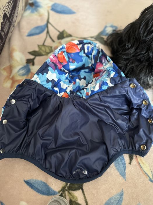 Продам легкую курточку для щенка