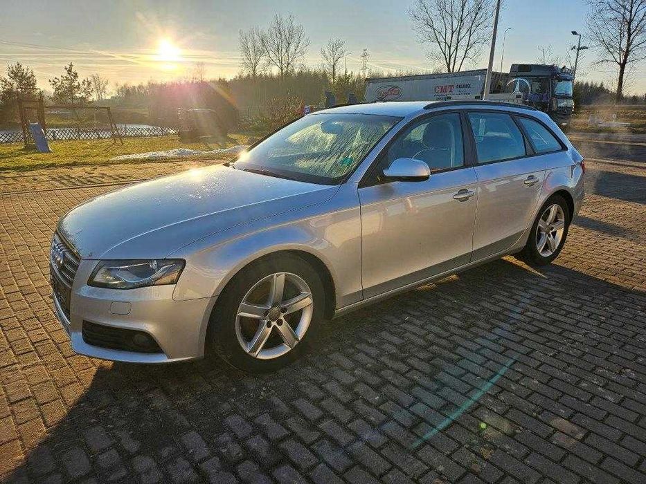 AUDI A4 2.0 TDI 140KM 2011r