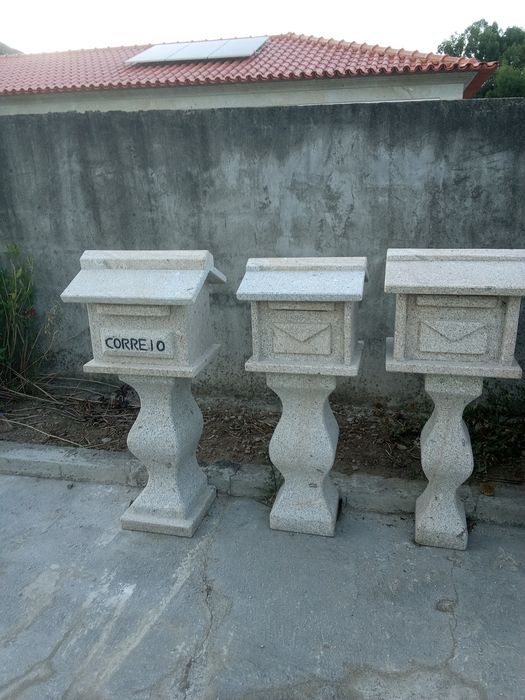 Caixas de correio em granito