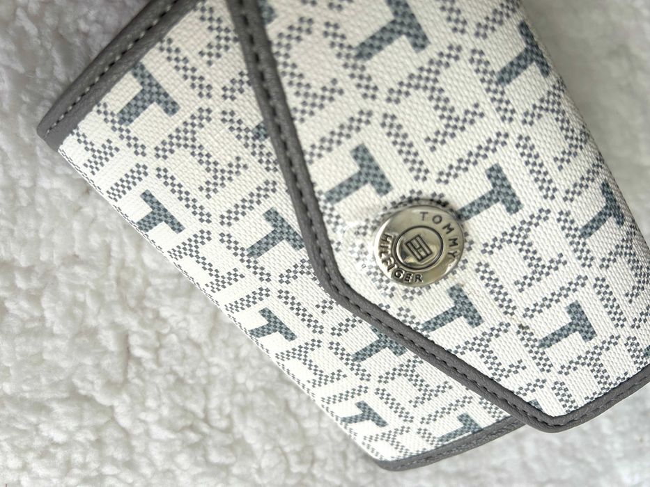 Tommy Hilfiger portfel na zatrzask