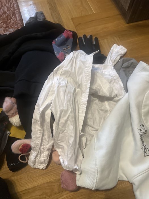 Отдам вещи бесплатно девочка 4-5 лет