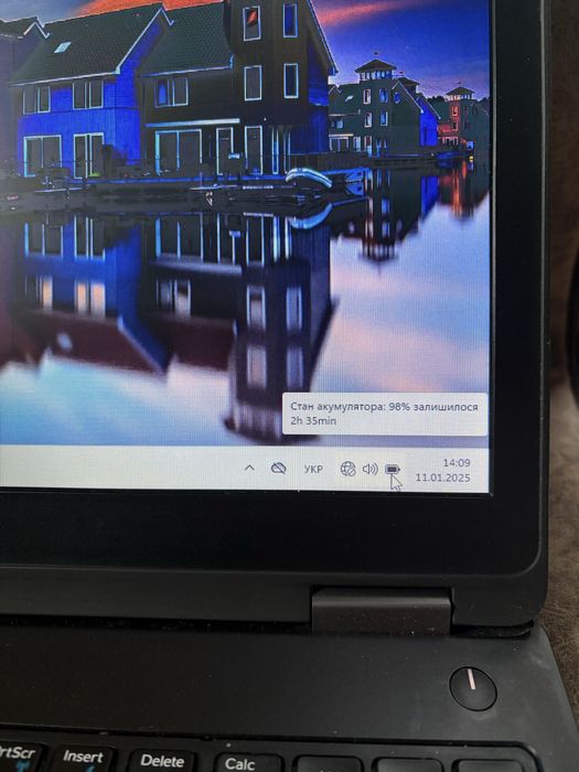 Ноутбук Dell 15.6 дюйма intel i5 6 gen. 8gb ddr4.ssd m2 128gb