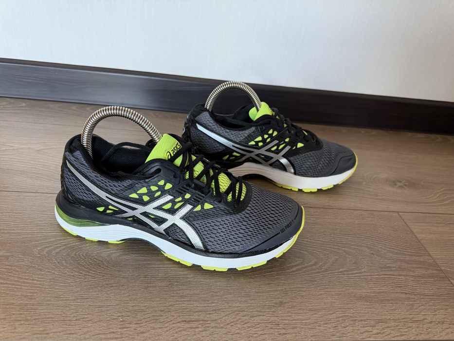 Кросівки Asics 39.5 - 40 розмір