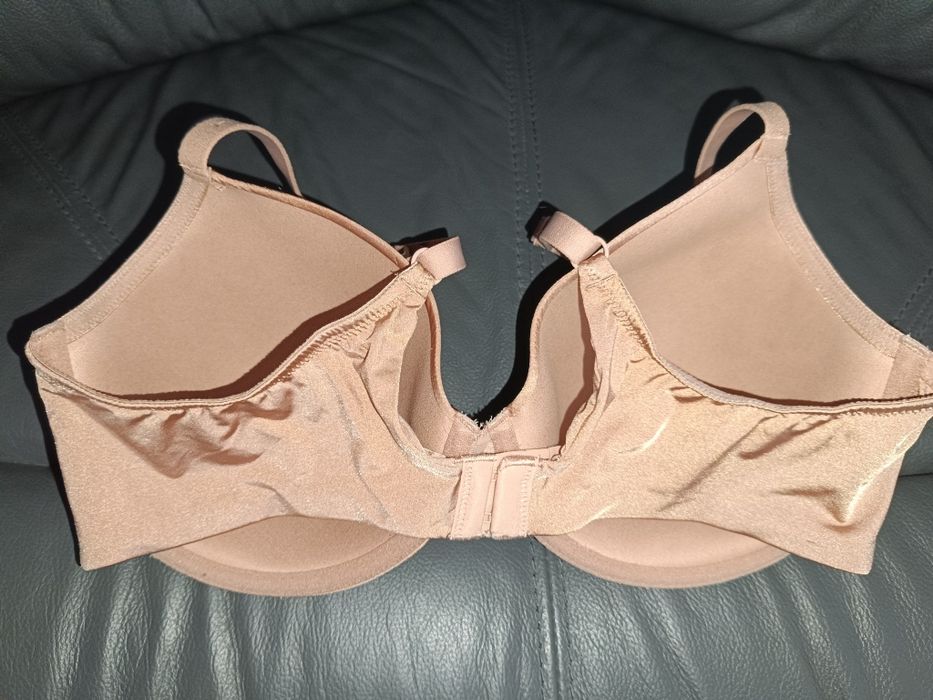 Biustonosz Next 85 C