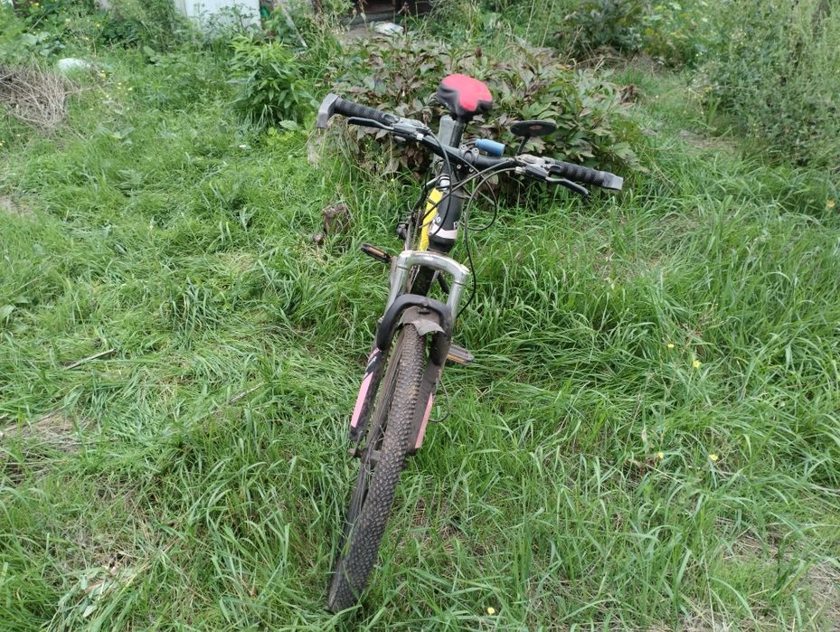 Велосипед Intenzo 26**
Забезпечить хороший накат, амортизаційна вилка