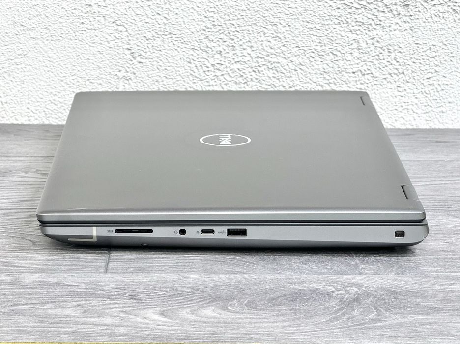 МОНСТР!!! Dell Precision 7780 / 17 Дюймів / DDR5 128Gb / i9-13950Hx / RTX 5000 16Gb