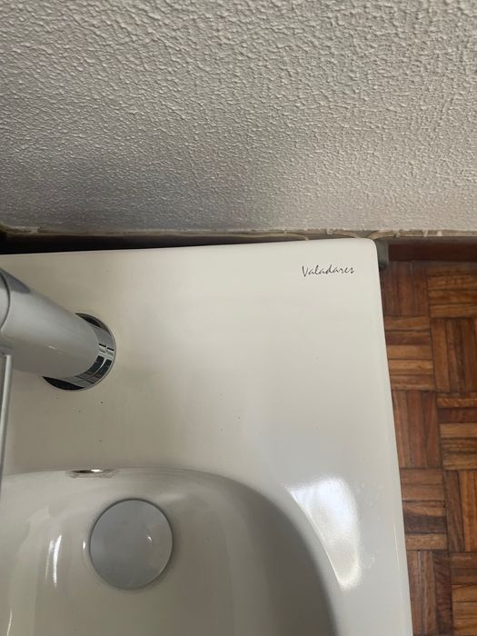 Bidé em cerâmica novo