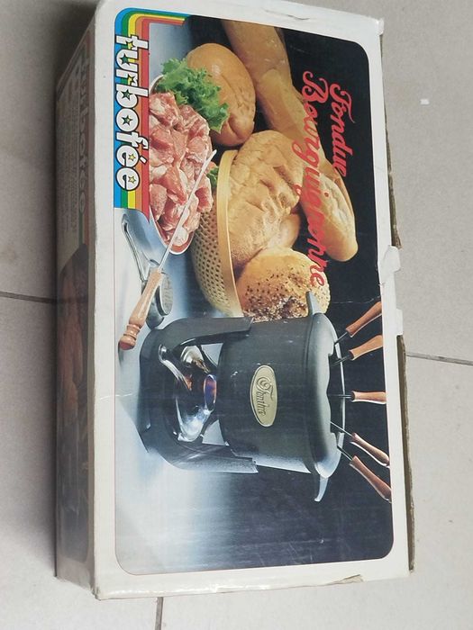 Fondue completo e novo