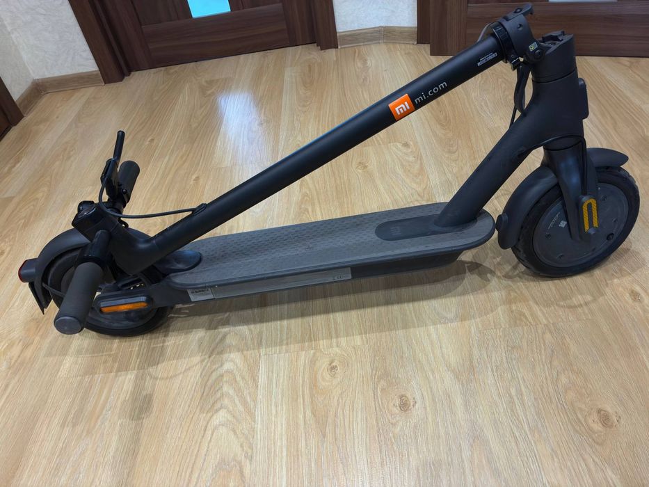 Xiomi Mi Electric Scooter