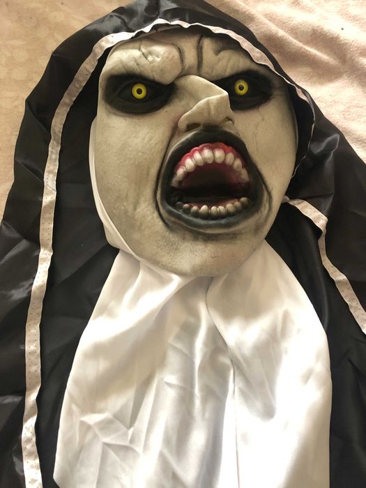 Máscara freira/nun nova