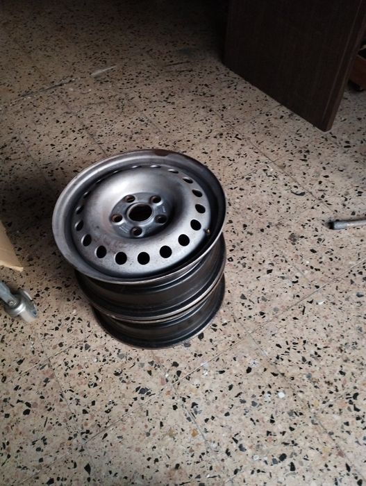 Vendo jantes para Volkswagen T4