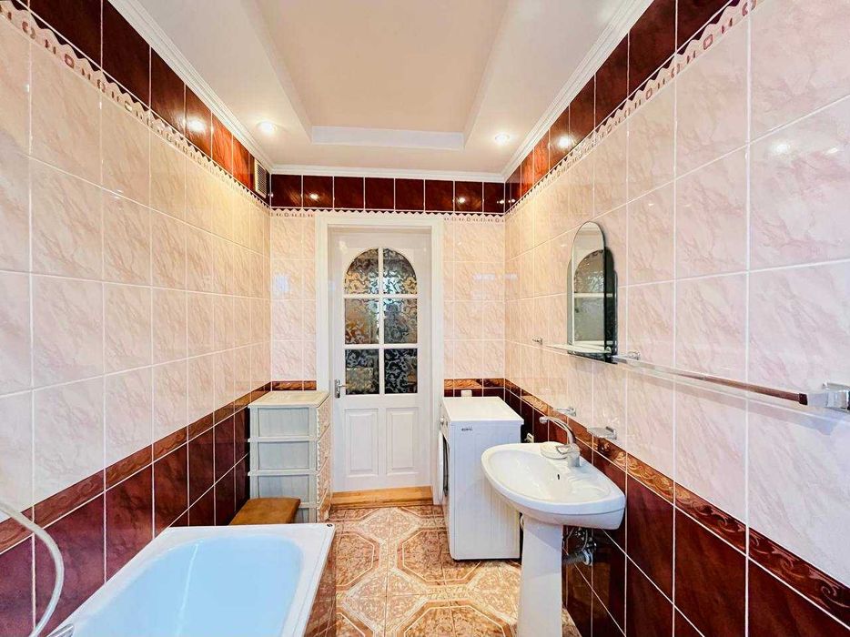 Продається будинок біля Івано-Франківська за вигідною ціною