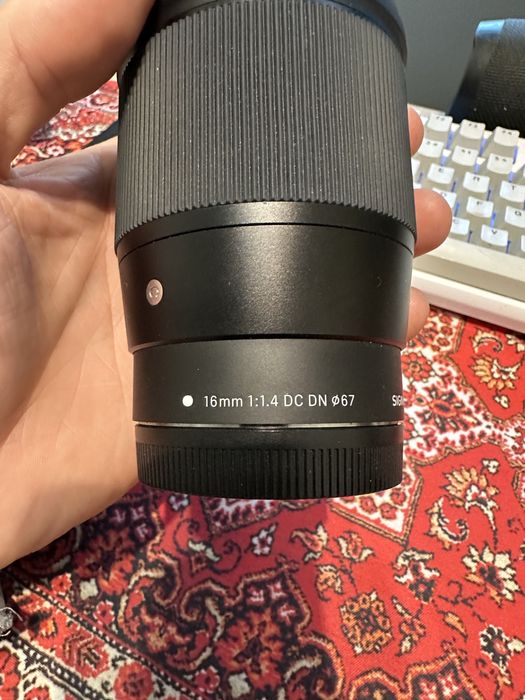 Продам Об'єктив Sigma AF 16mm f/1,4 DC DN C  (EF-M)+ адаптер з EF>RF