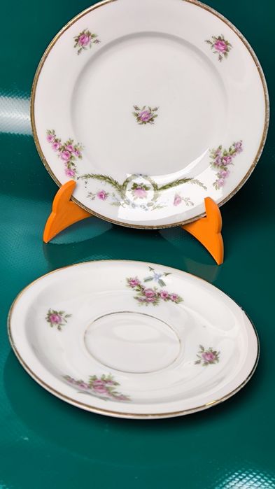 Zestaw porcelanowy dla śniadanie  S.T. Altmasser. Antyk.
