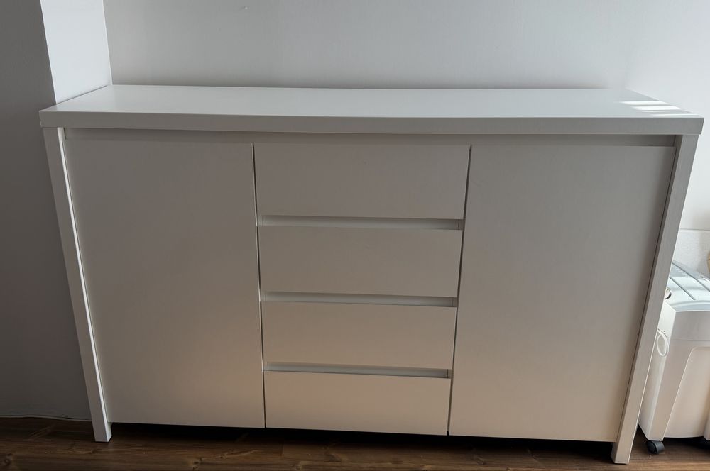 Biała komoda 4xszuflada/2xdrzwi