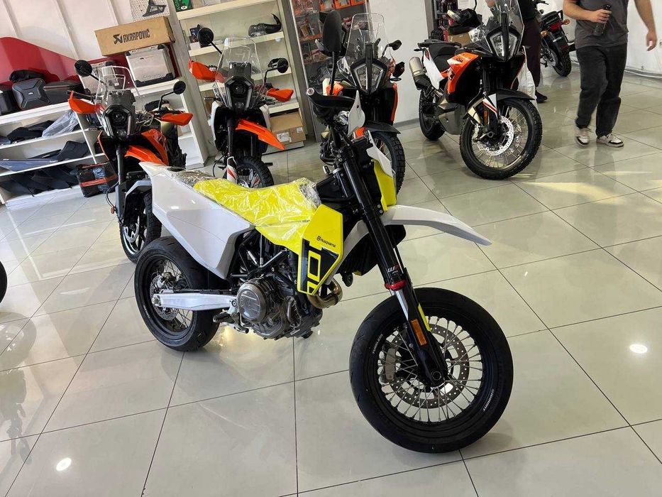 Husqvarta 701 SM Supermoto