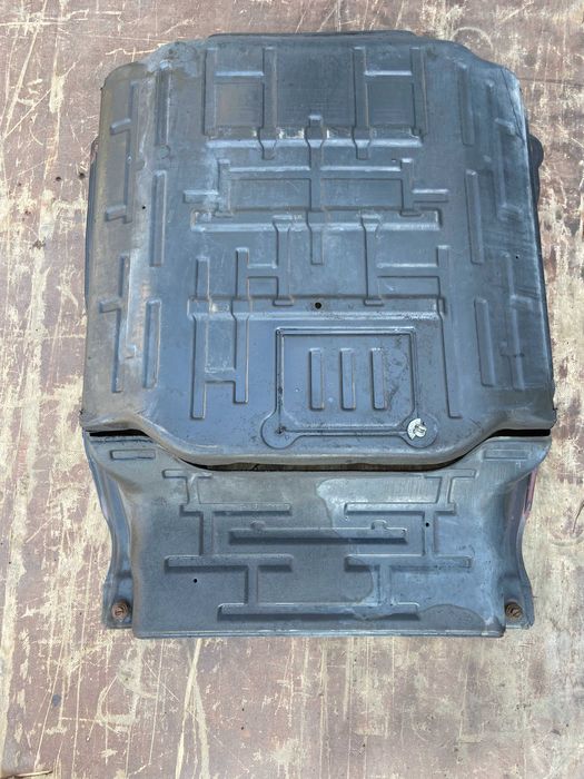 Захист двигуна Мерседес Атего 9705204423 нижній кожух Atego