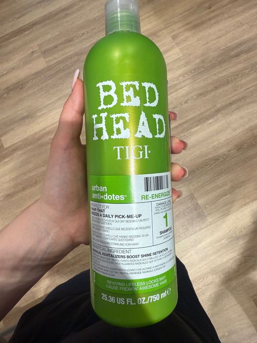 tigi Bed Head re energizing shampoo