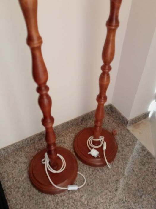 Duo candeeiros em pinho