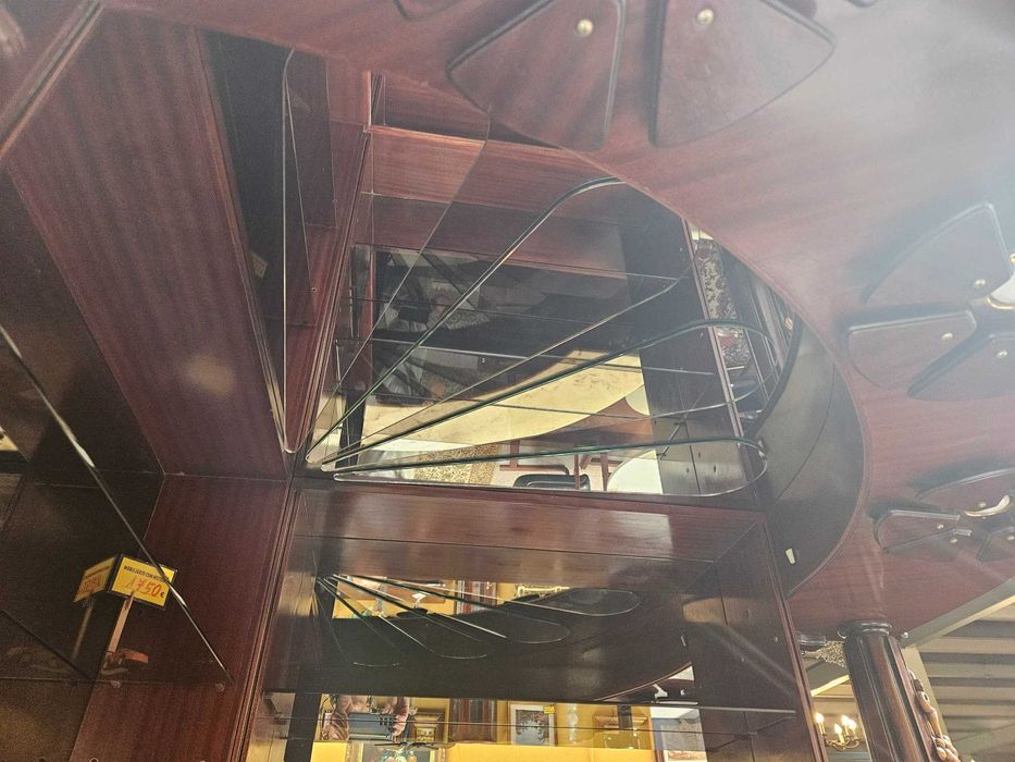 Lindíssimo móvel bar de canto com dois bancos - óptimo