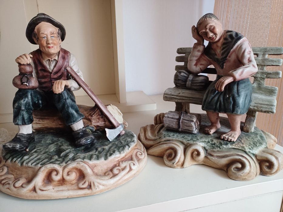 Casal de velhotes em gesso, para decoração