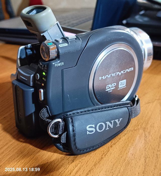 Відеокамера Sony DCR - DVD505