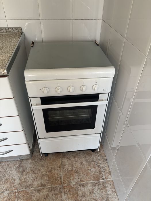 Fogão a gás com forno